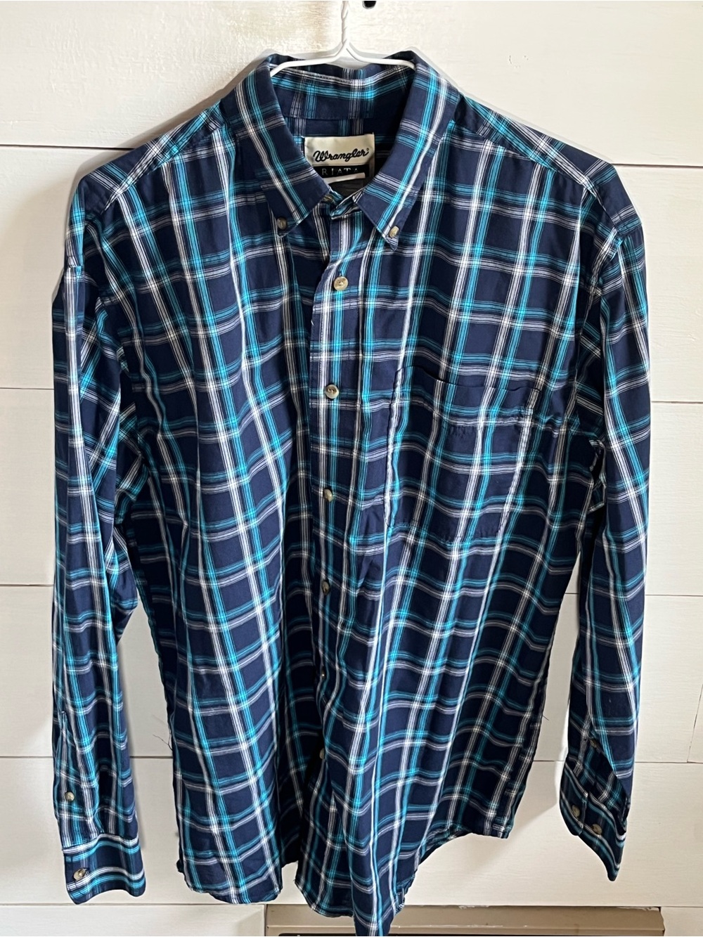 Wrangler Riata Blue & Teal Plaid Long-Sleeve Button-Down Shirt